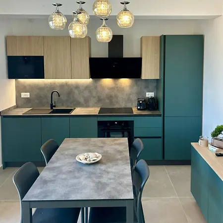 A Terrace Overlooking The Sea - Palms 9 Apartment Pesaro