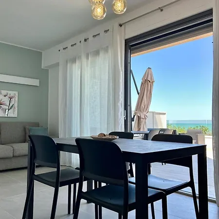 A Terrace Overlooking The Sea - Palms 9 Appartement *