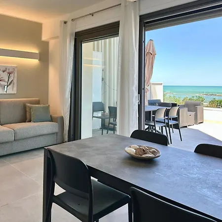 A Terrace Overlooking The Sea - Palms 9 Pesaro